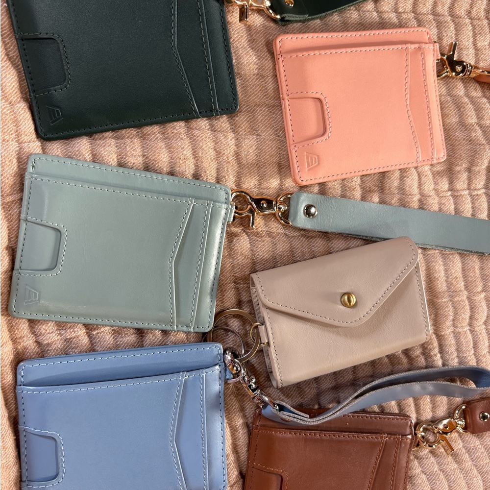 Stylish Leather Cardholders and Wallets